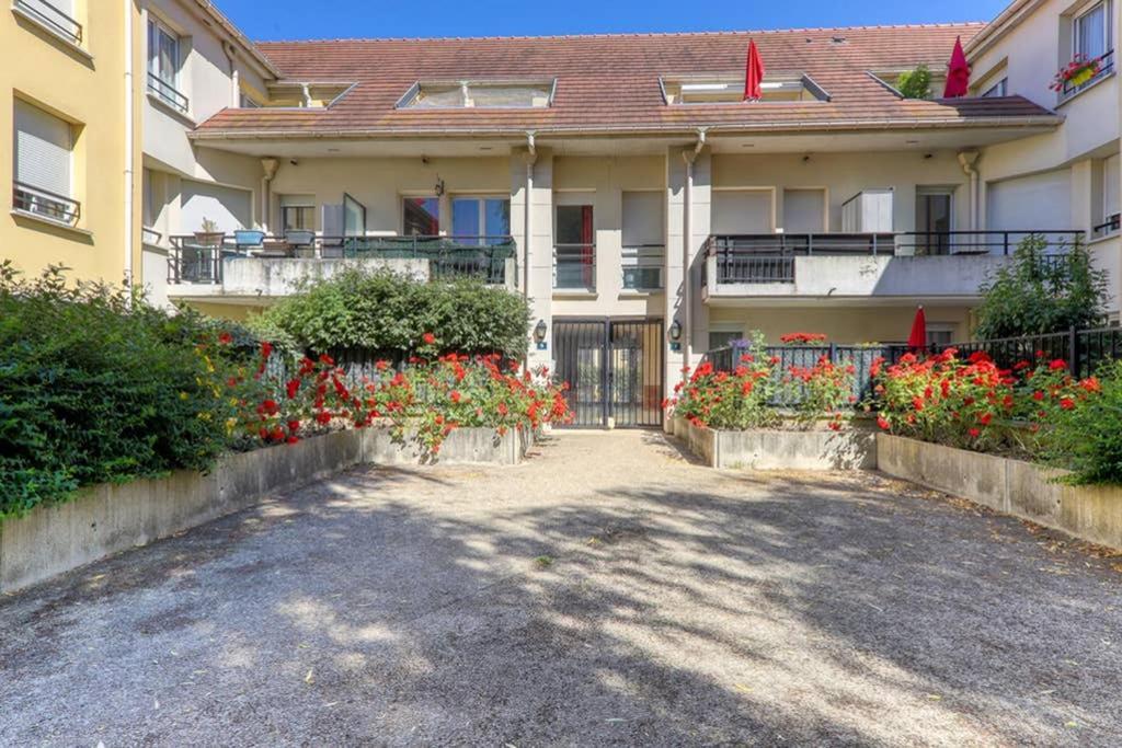 Amilly Park 6 Personnes 2 Chambres Pk Prive En Sous Sol Serris Esterno foto