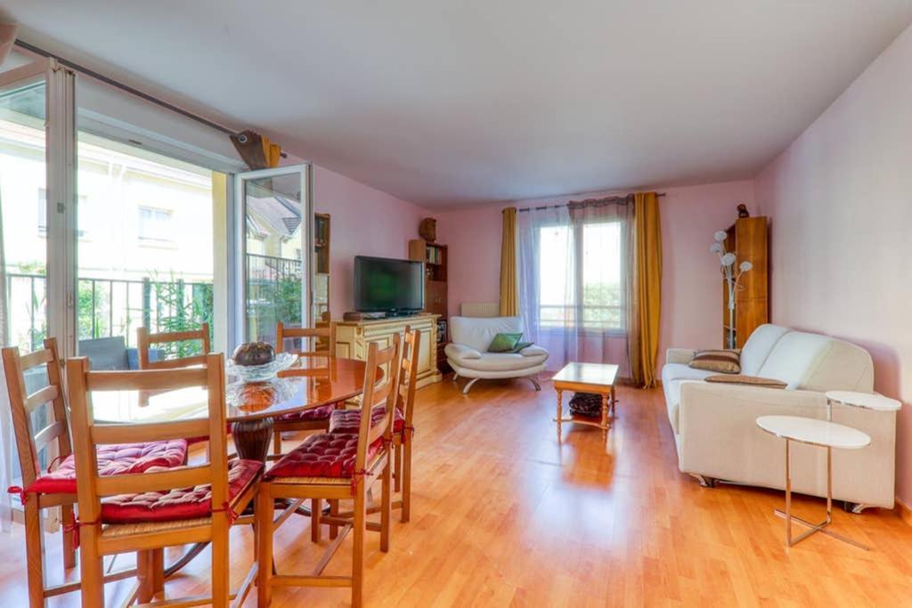 Amilly Park 6 Personnes 2 Chambres Pk Prive En Sous Sol Serris Esterno foto